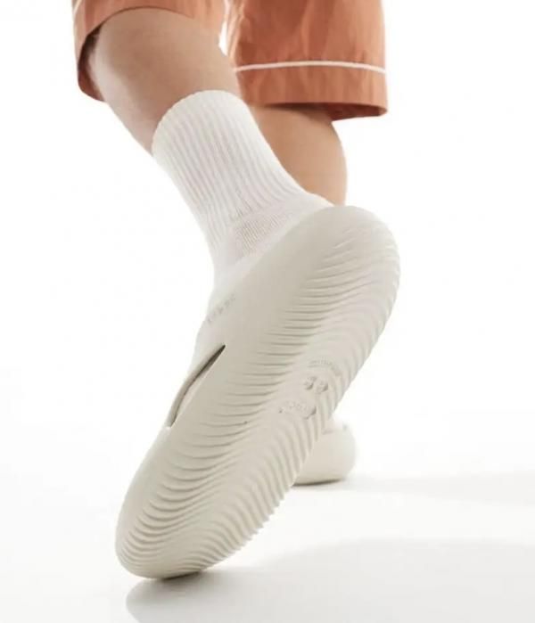 Croc Mellows Recovery Clog White with og box & carry bag