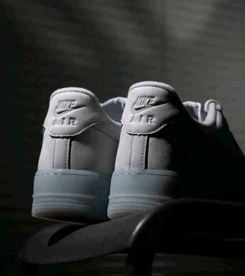 Nikee Air Force 1 07 Wolf Grey