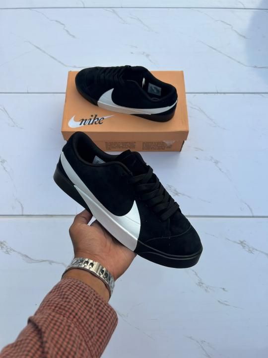 Nik blazer city Low black white