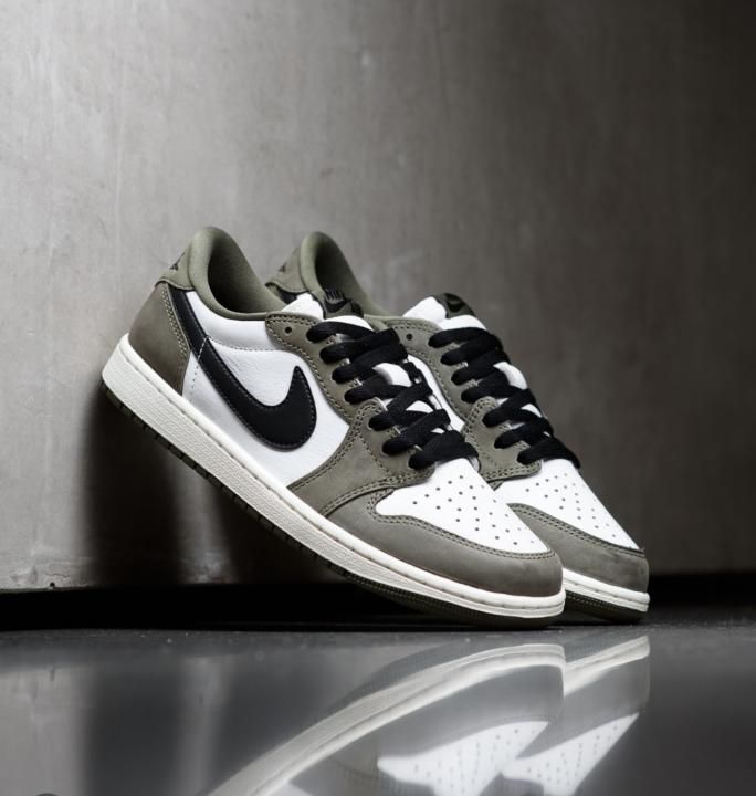 NIKKE AIR JORDAN 1 LOW OG MEDIUM OLIVE