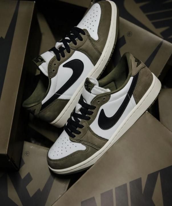 NIKKE AIR JORDAN 1 LOW OG MEDIUM OLIVE