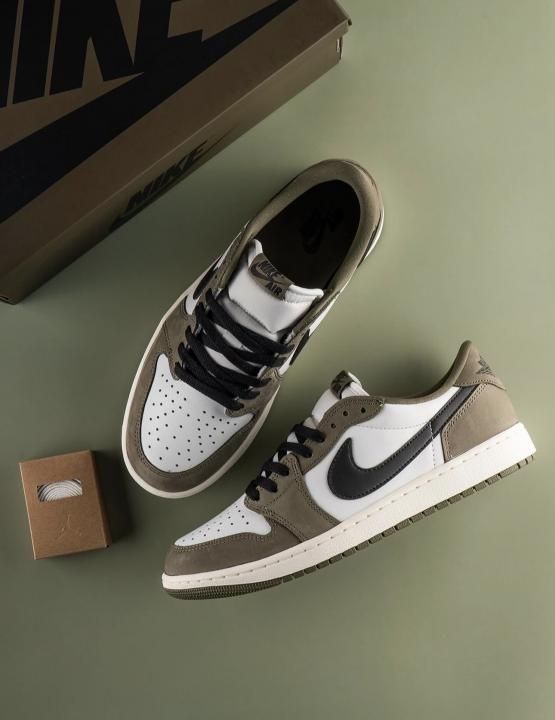 NIKKE AIR JORDAN 1 LOW OG MEDIUM OLIVE