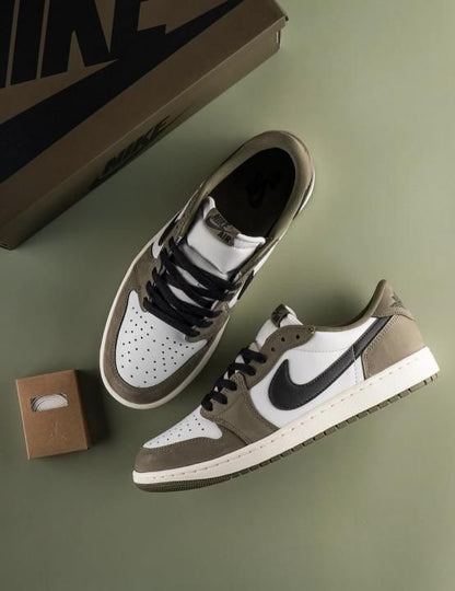 NIKKE AIR JORDAN 1 LOW OG MEDIUM OLIVE