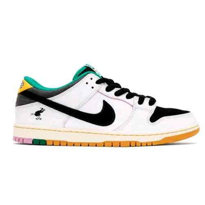 Nikke Sb Dunk Low Pro X CSEF White and black