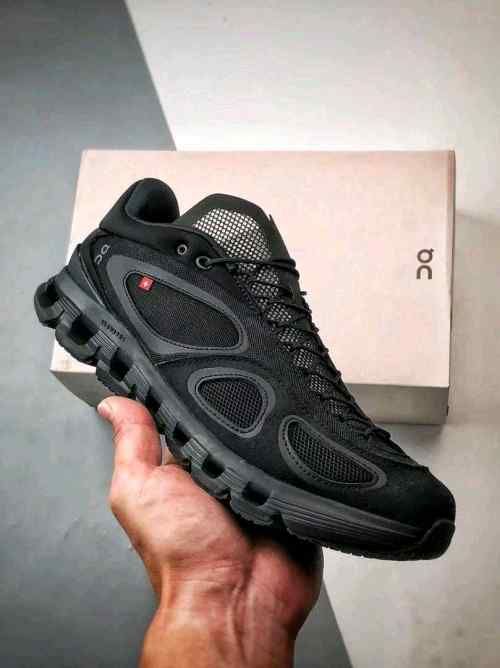 On Cloud x FKA Twigs Triple Black