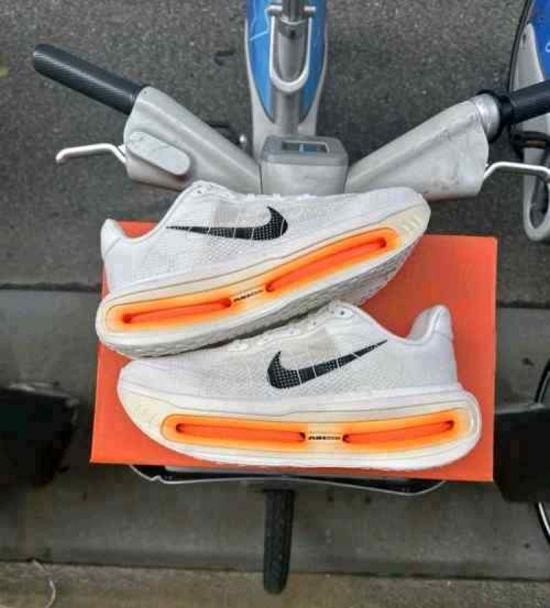 Nikkee Vomero Premium White Orange