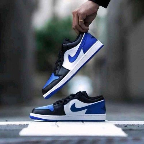 Jordan retro 1 Low Alternate Royal Toe