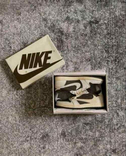 Nikke Air Jordan 1 Low Travis Scott Reverse Mocha