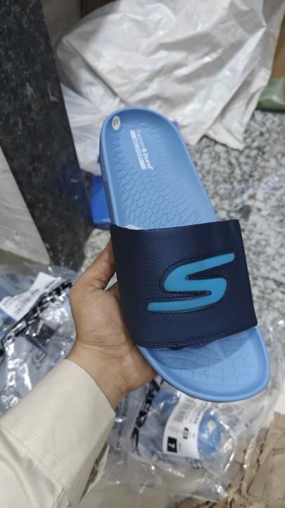 Skcherrs hyper burst go recovery blue
