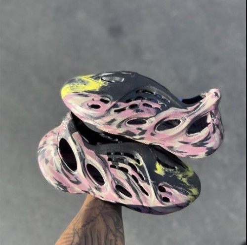 .ua . yeezy foam runner mx carbon ua