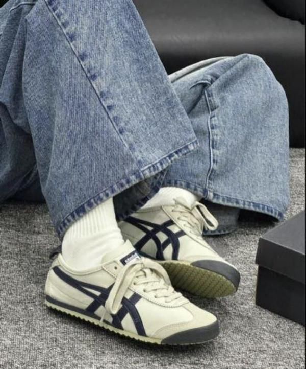 Onitsukka Tiger Mexico 66 BEIGE NAVY