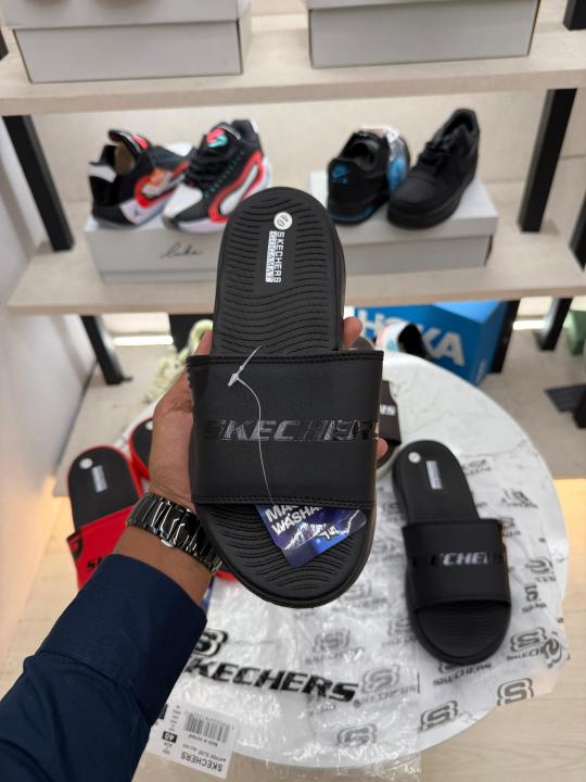 Skecher.s premium flip flop