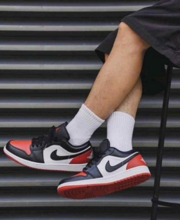 Nik Air Jordan 1 Low Bred Toe 2.0