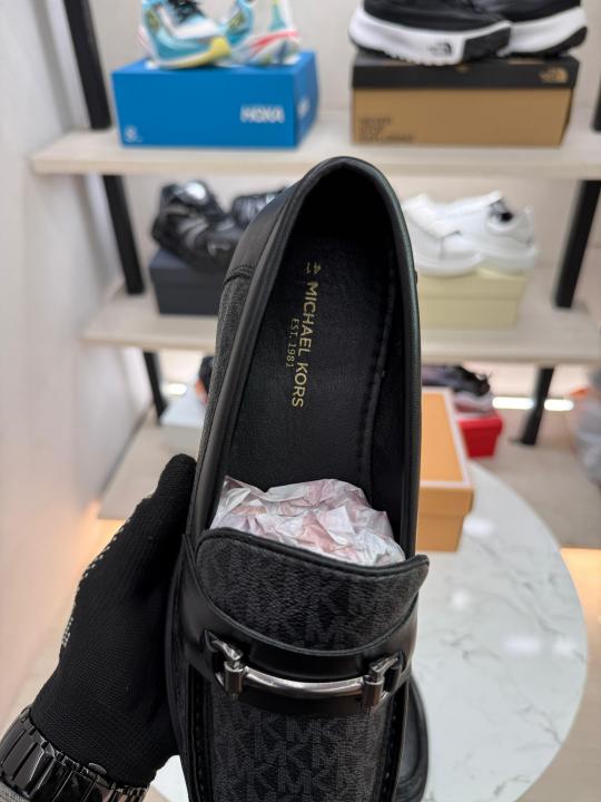 Micha el Kors Premium Quality Loafer black