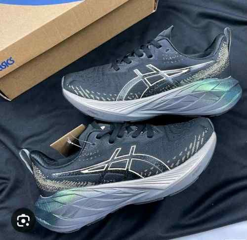AsicSs NOVABLAST 4 PLATINUM BLACK