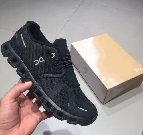 On Running Cloud 6 Waterproof Full Black