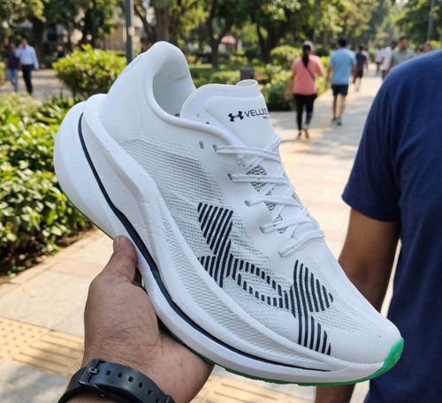 Underr Armour velociti elite 3 running shoes