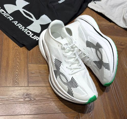Underr Armour velociti elite 3 running shoes