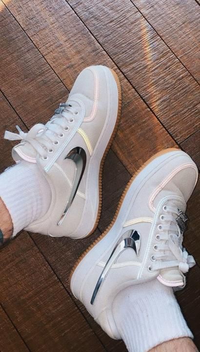 NikAirforce 1 low X Travis Scott White sail