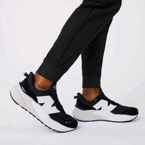 New Bala_nce Figs Black