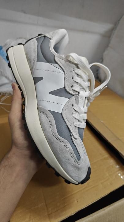 NEWW BALANCE 327 Grey white