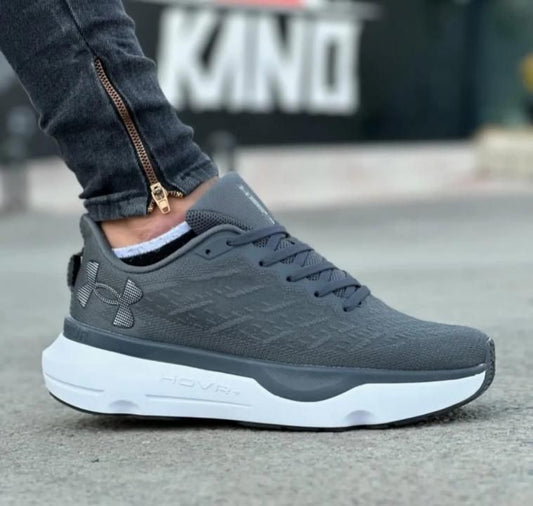 UNDERR ARMOUR INFINITE BLACK
