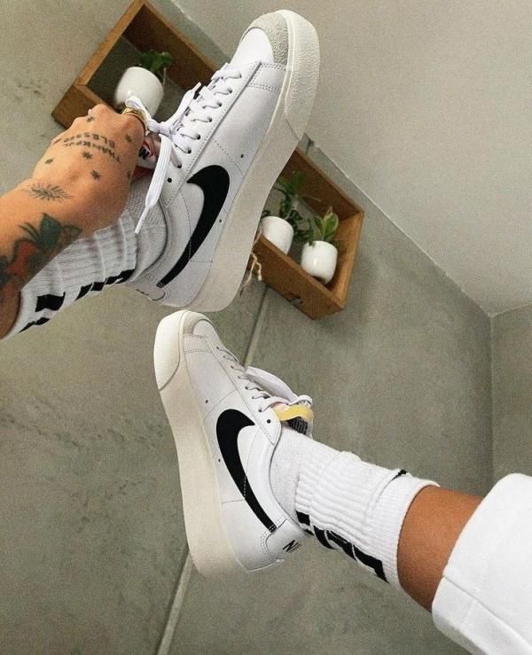 NIK MID Blazer 77 Low Vintage White fix