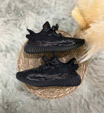 _adidaaS_yeezy_350_v2_mx_rock_semi_ua