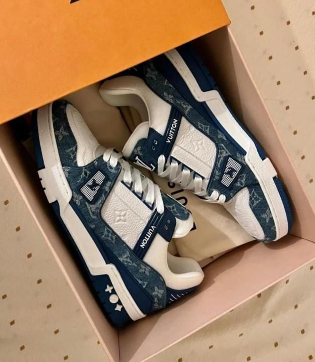 LOUI. Vuittton LV Monogram Trainer Blue White With Accessories