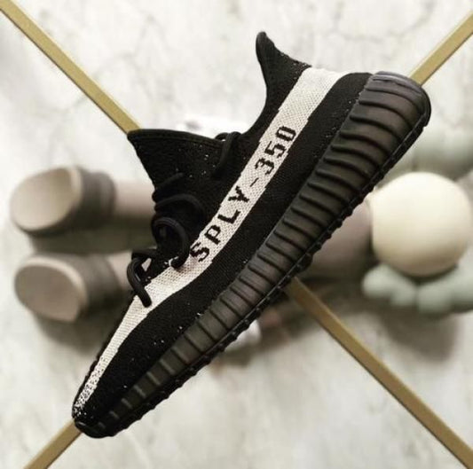 Adida s Yeezy 350 V2 Oreo SEMI UA