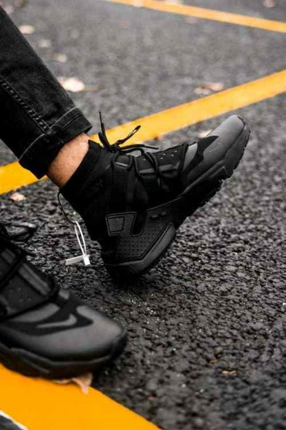 Nikke Huarache Gripp Gs Triple Black
