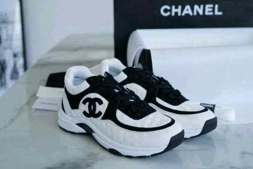 CHANEEL CC EMBOSSED LOGO WHITE BLACK SUEDE