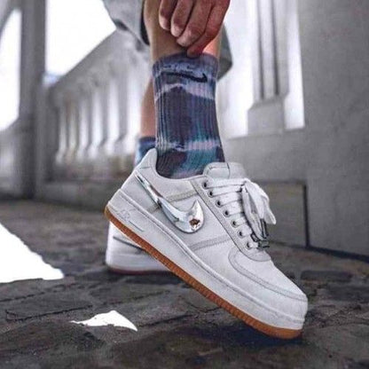 N.IKE AIRFORCE TRAVIS SCOTT SAIL