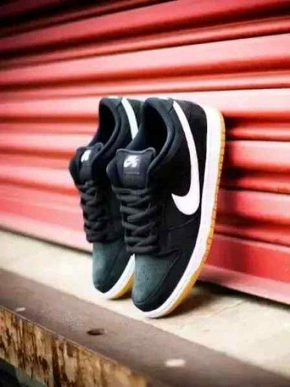 NIK.E SB DUNK LOW PRO GUM