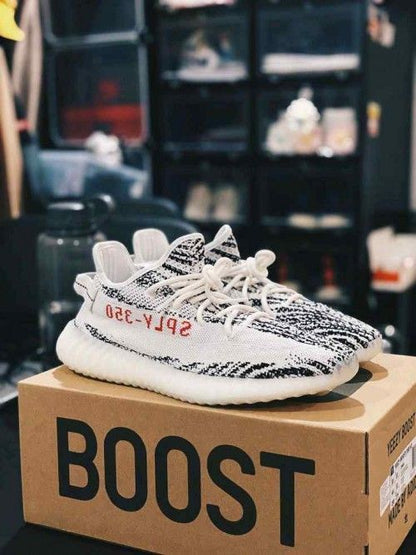 ADDIDAS YEEZY 350 ZEBRA