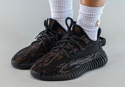 ADDIDAS Yeezy 350 v2 Dark Salt ( WITHOUT KIT )