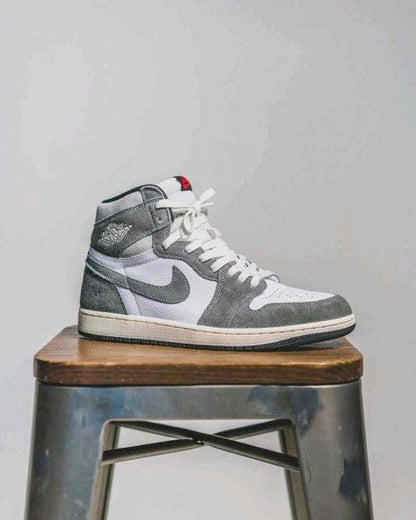 AIR JORDAN RETRO 1 WASHED GREY