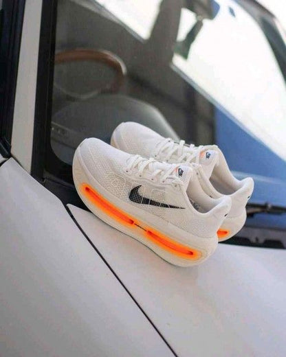 NIK.e VOMERO RUNNER WHITE ORANGE