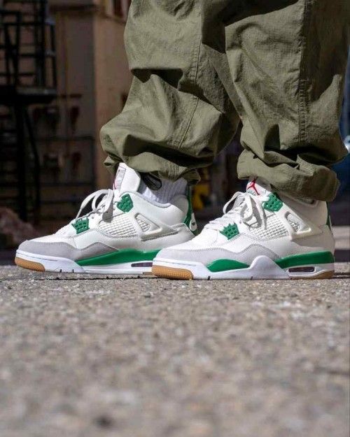 AIR JORDAN RETRO 4 PINE GREEN