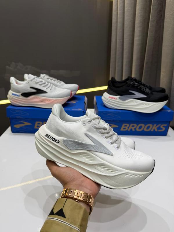 BROOKS GLYCERIN MAX WHITE WITH OG BOX FIX