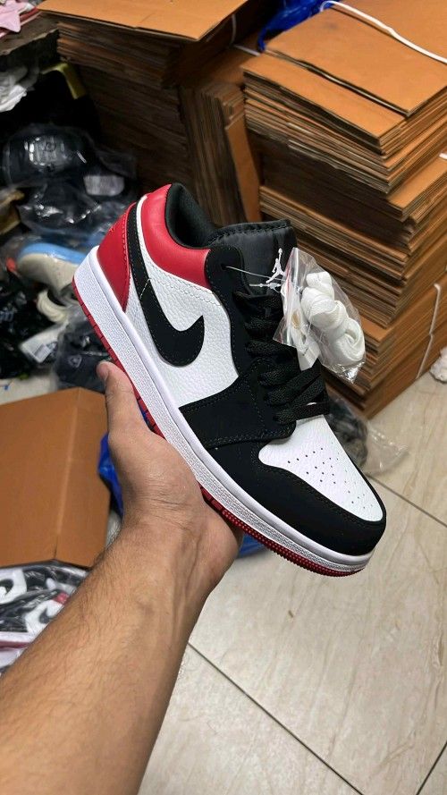 AIR JORDAN RETRO 1 BLACK TOE SHORT