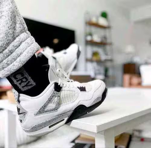 AIR JORDAN RETRO 4 WHITE CEMENT