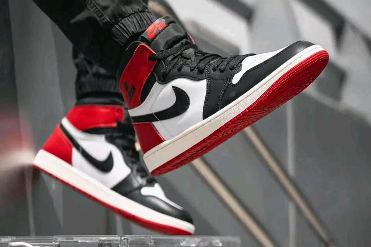 AIR JORDAN RETRO 1 OG BLACK TOE HIGH REIMAGINED