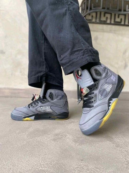 AI_R JORDAN RETRO 5 OFFWHITE