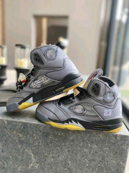 AI_R JORDAN RETRO 5 OFFWHITE