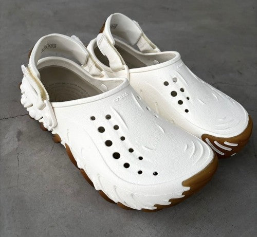 Croc s Echo RO Gum Clogs Chalk