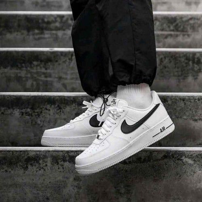 NI KE AIRFORCE 1 LOW AN 20 BLACK WHITE
