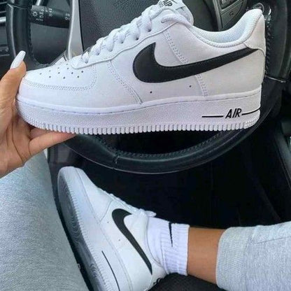 NI KE AIRFORCE 1 LOW AN 20 BLACK WHITE