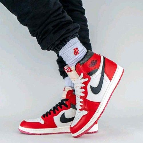 AIR JORDAN RETRO 1 LOST AND FOUND