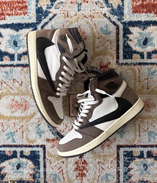 AIR JORDAN RETRO 1 TRAVIS SCOTT HIGH